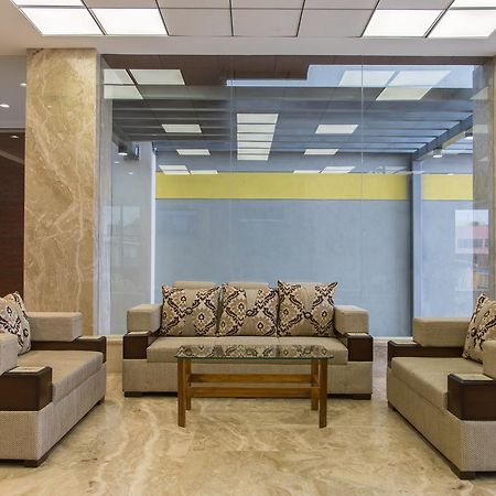 Hotel Hills Tirupattur Tiruppatur Kültér fotó