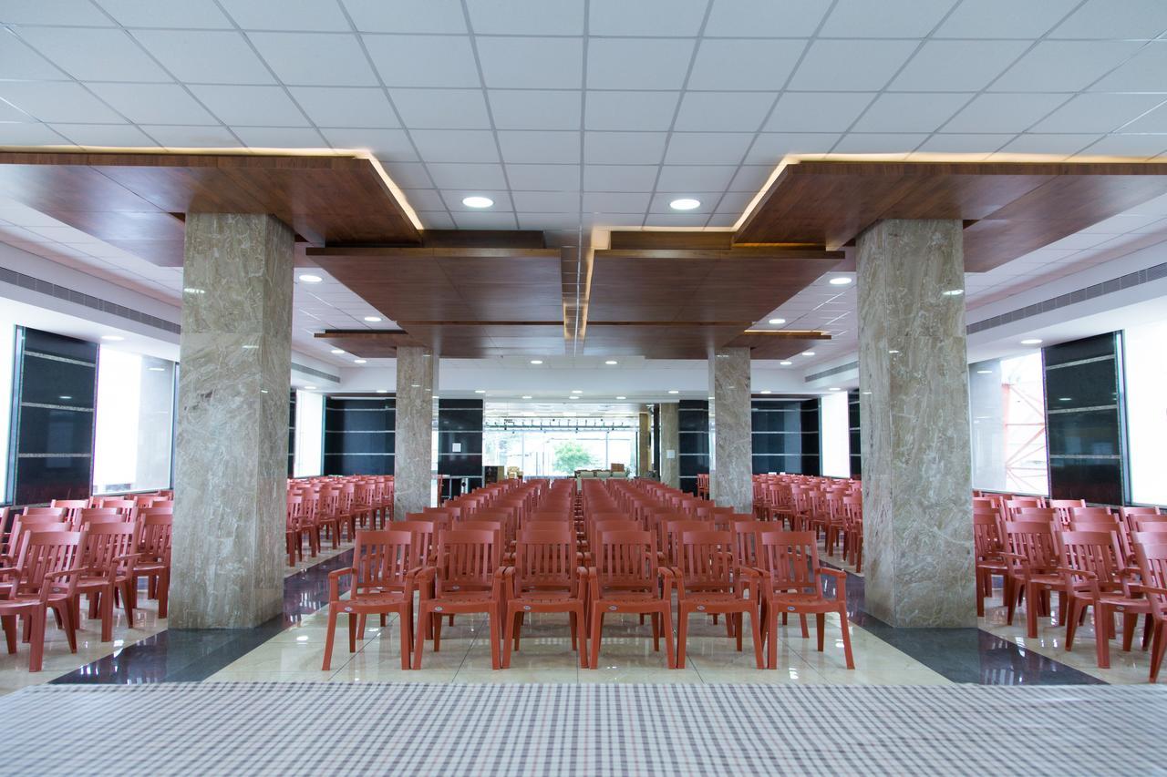 Hotel Hills Tirupattur Tiruppatur Kültér fotó