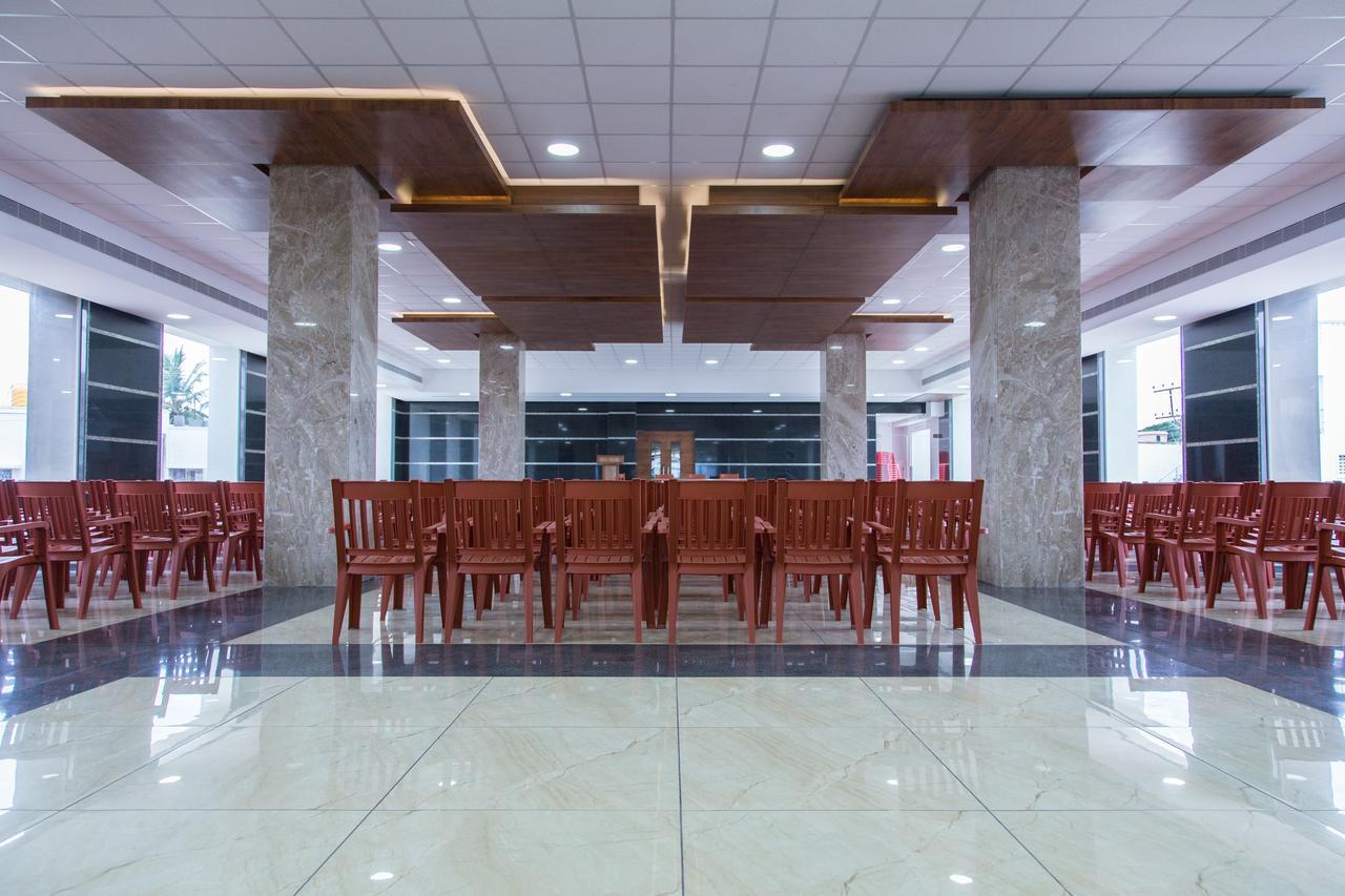Hotel Hills Tirupattur Tiruppatur Kültér fotó