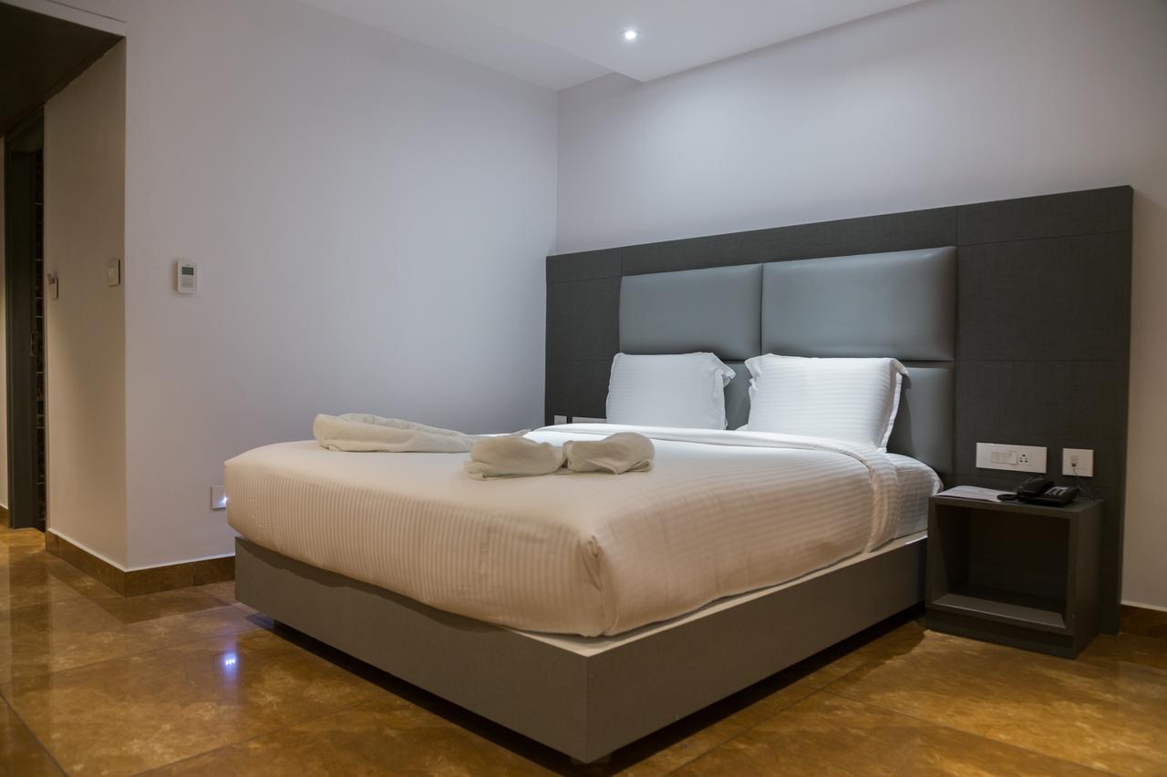 Hotel Hills Tirupattur Tiruppatur Kültér fotó