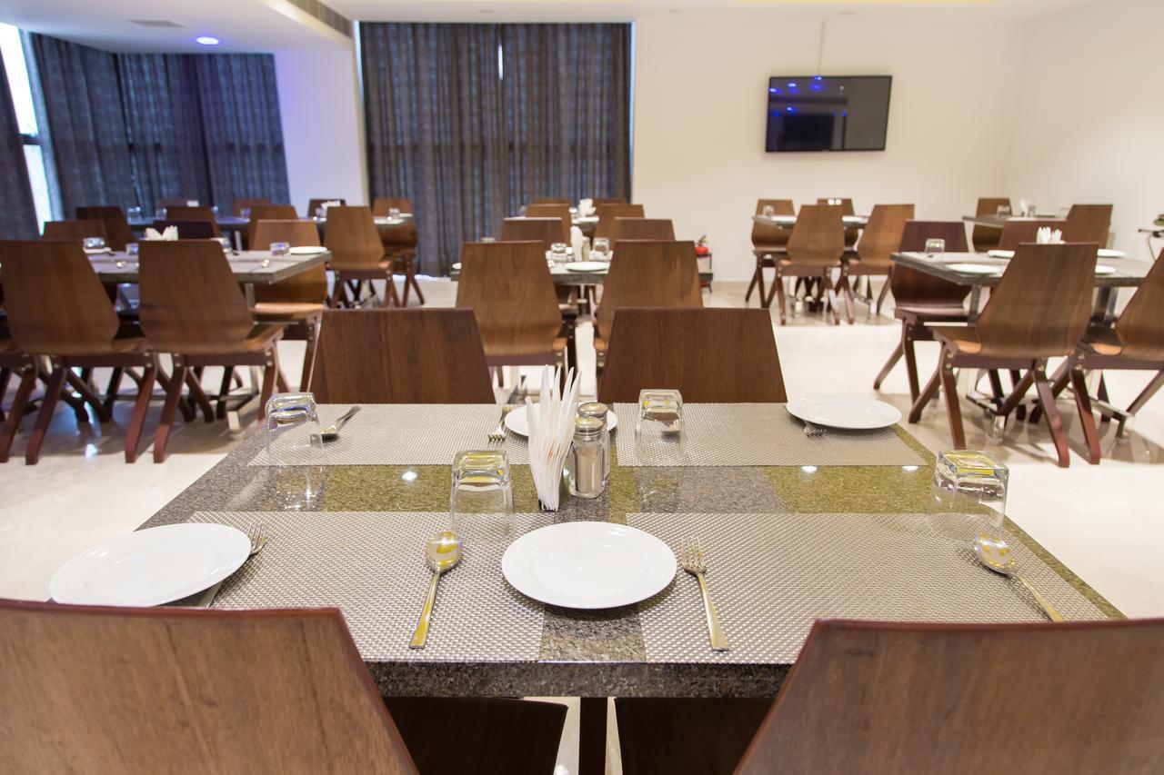 Hotel Hills Tirupattur Tiruppatur Kültér fotó