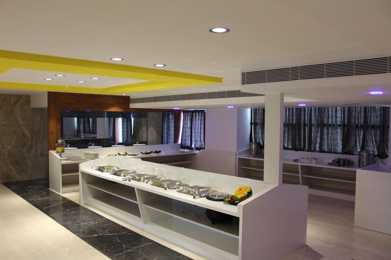 Hotel Hills Tirupattur Tiruppatur Kültér fotó