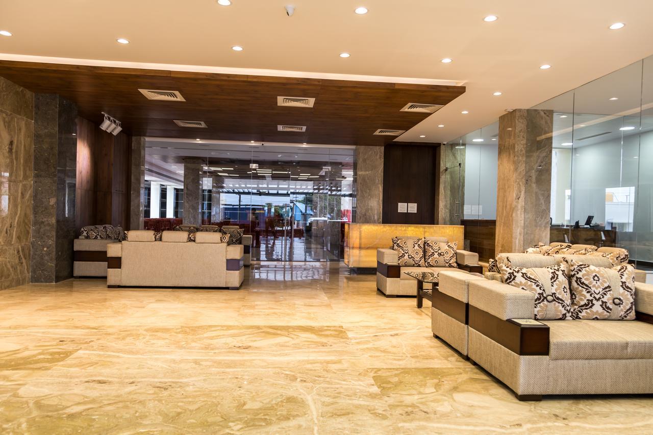 Hotel Hills Tirupattur Tiruppatur Kültér fotó
