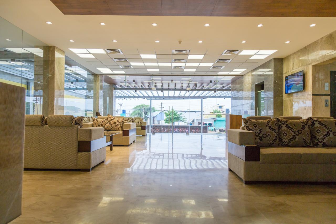 Hotel Hills Tirupattur Tiruppatur Kültér fotó